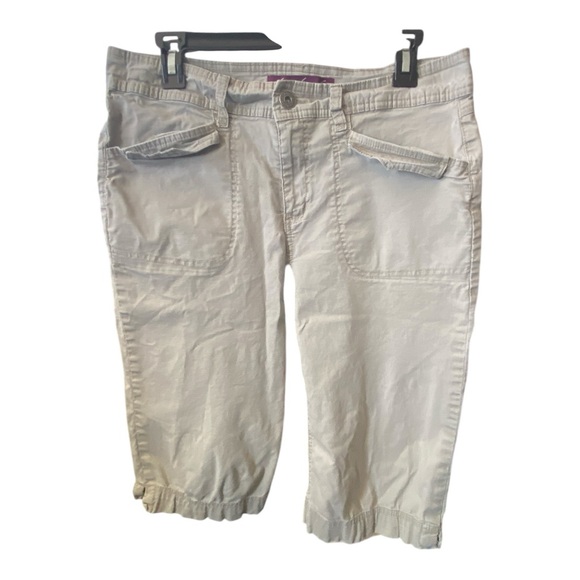 Gloria Vanderbilt Women's Cargo Shorts - Light Gray - Picture 1 of 5